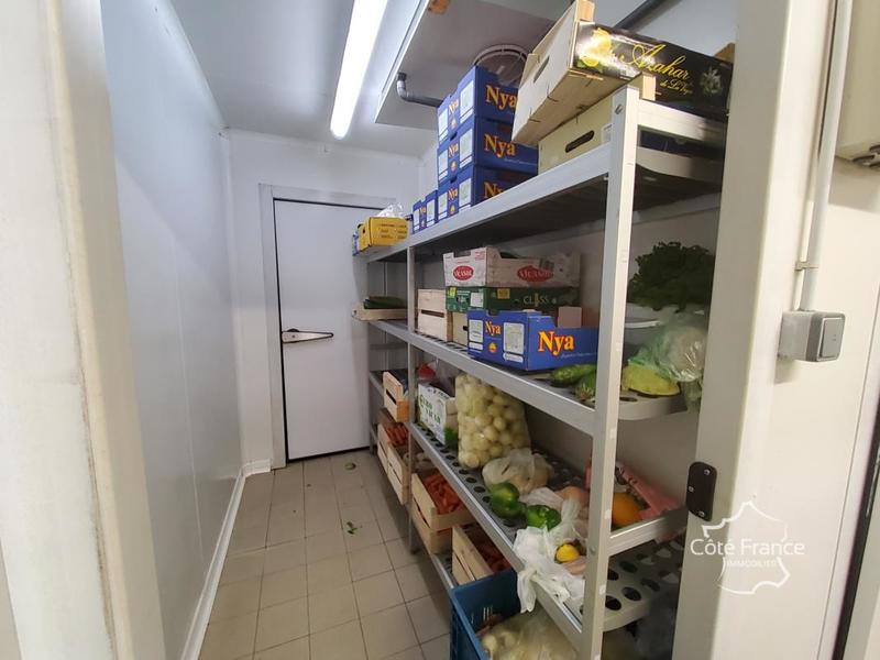 Local d'activité / Entrepôt - 208 m²