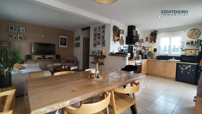 Maison traditionnelle - 75 m² - 4 pièces