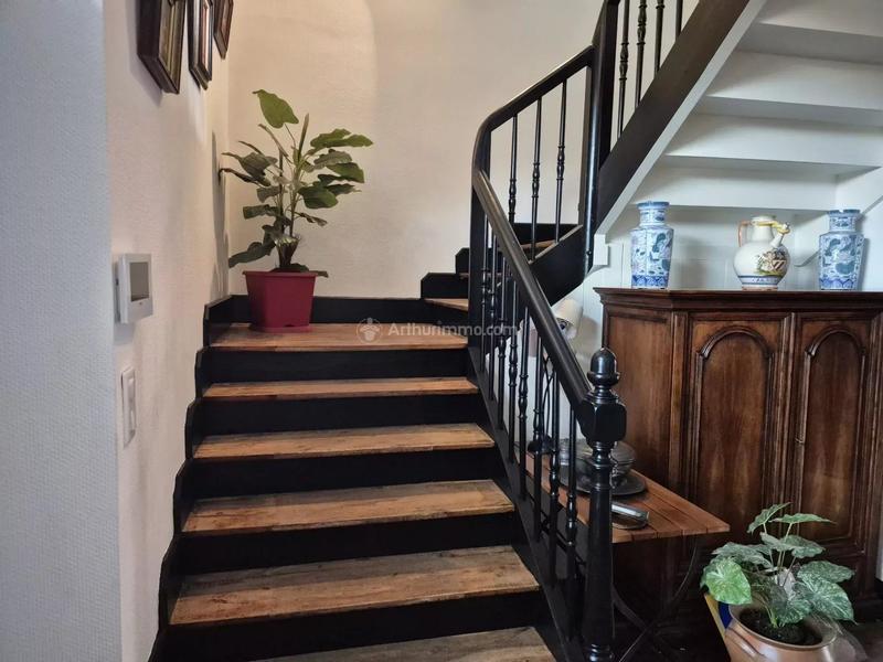 Maison - 215 m² - 7 pièces