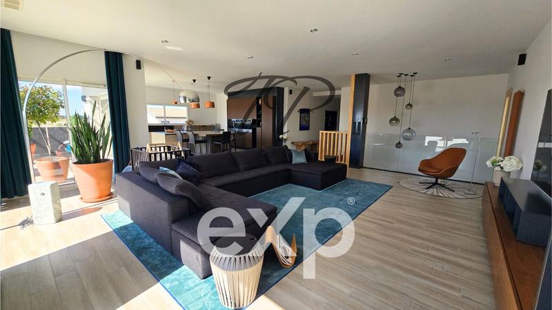 Villa - 268 m² - 7 pièces