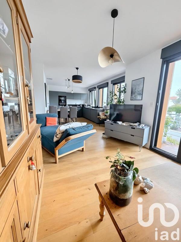 Maison - 121 m² - 6 pièces