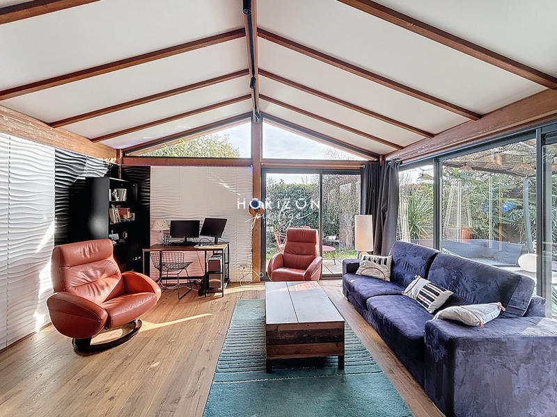 Maison contemporaine - 200 m² - 8 pièces