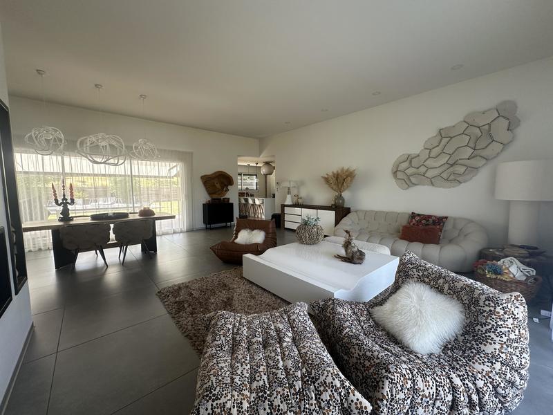 Propriété - 206 m² - 7 pièces