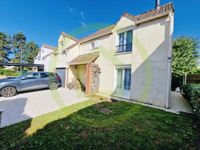 Maison - 96 m² - 6 pièces