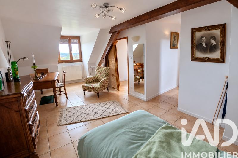 Maison - 97 m² - 7 pièces