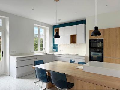 Villa - 310 m² - 12 pièces