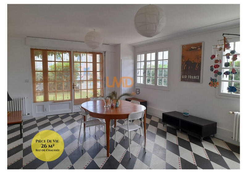 Maison - 231 m² - 9 pièces