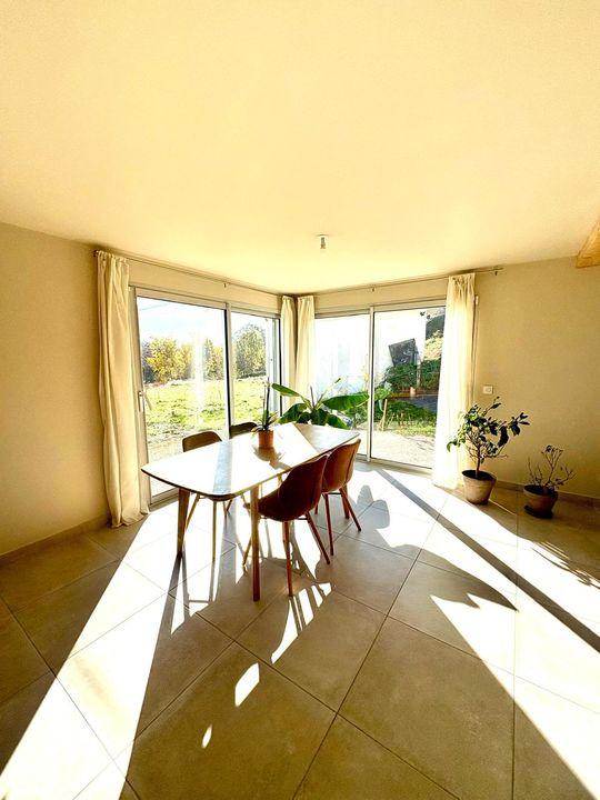 Maison - 125 m² - 5 pièces