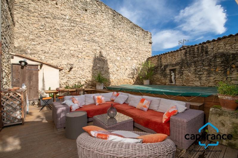 Maison - 210 m² - 7 pièces