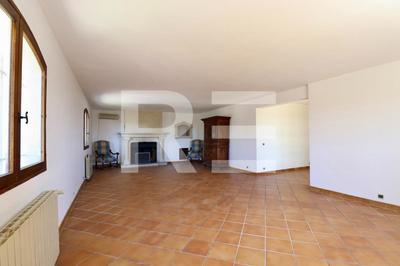 Maison - 250 m² - 14 pièces