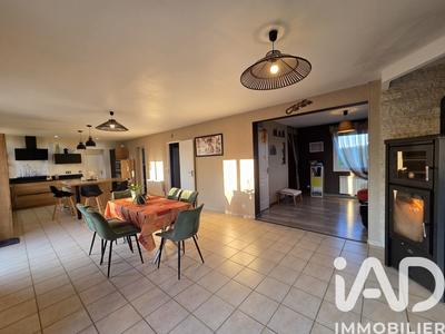 Maison - 161 m² - 8 pièces