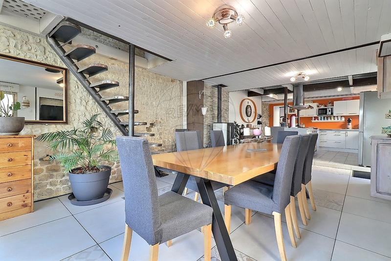 Maison - 162 m² - 6 pièces