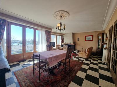 Maison - 175 m² - 6 pièces