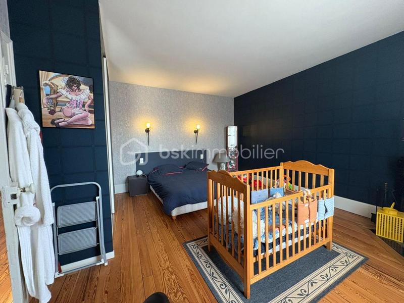 Maison de maîtres - 279 m² - 8 pièces