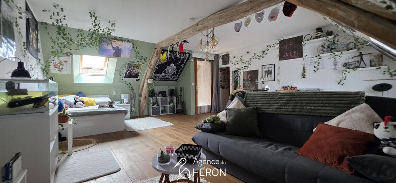 Maison - 217 m² - 6 pièces