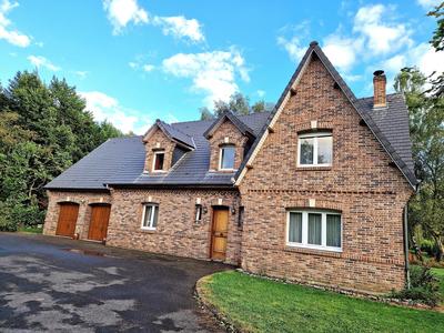 Maison - 180 m² - 7 pièces