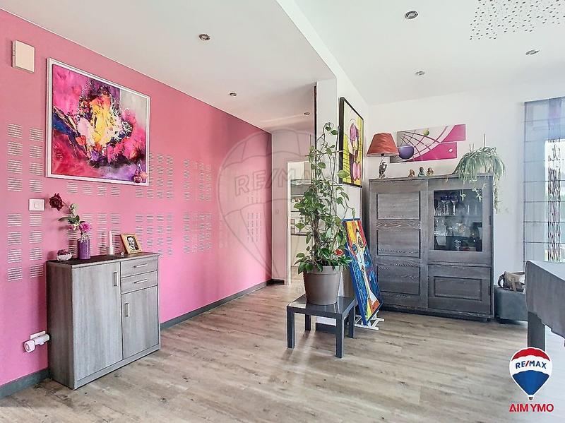 Maison - 220 m² - 6 pièces