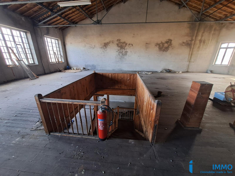 Local d'activités - 1 800 m²