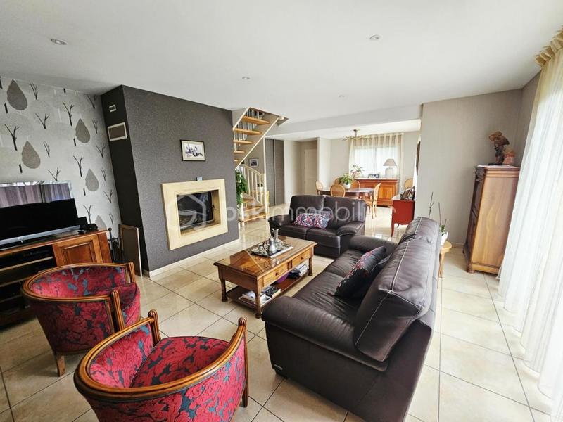 Maison - 163 m² - 6 pièces