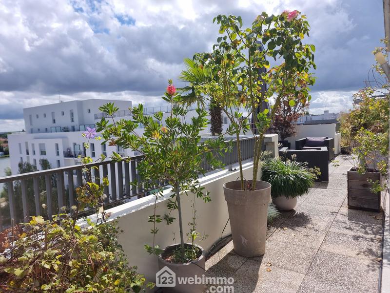 Appartement - 93 m² - 4 pièces