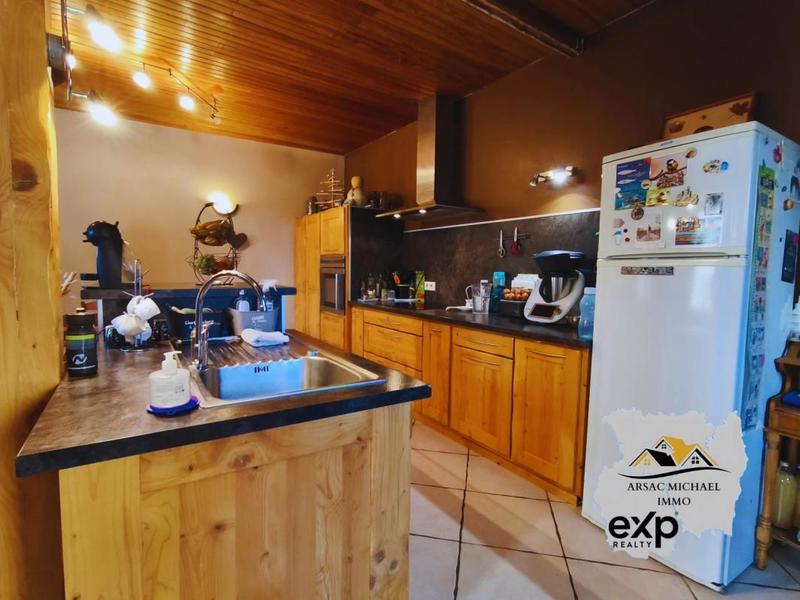 Maison de village - 215 m² - 8 pièces