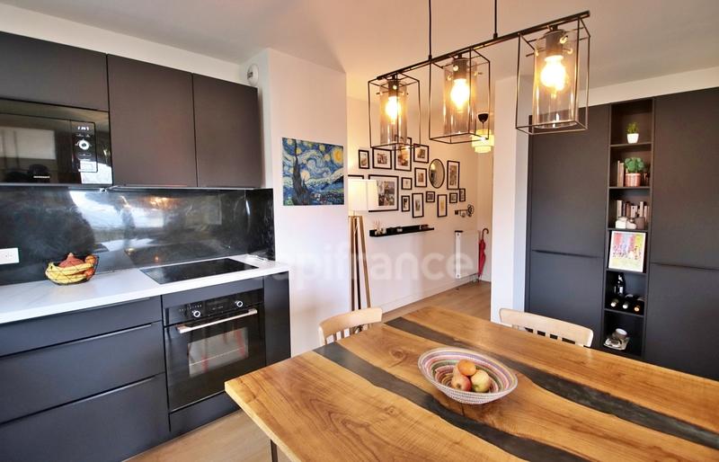 Appartement - 79 m² - 4 pièces