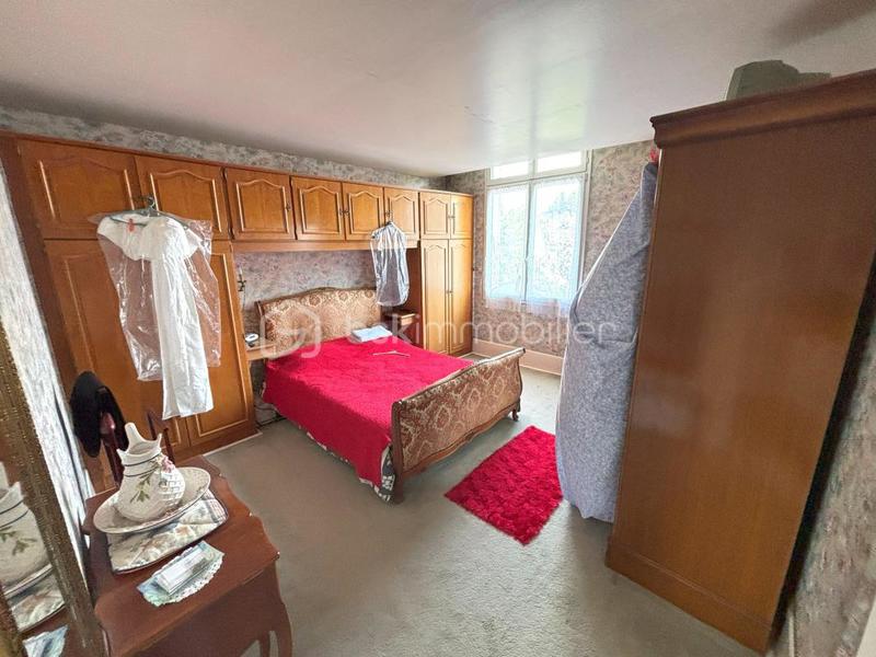 Maison - 230 m² - 7 pièces