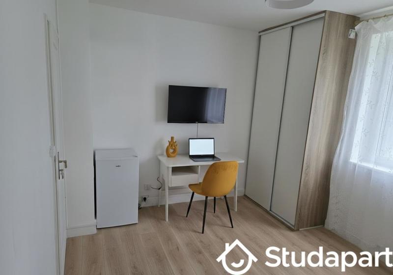 Chambre - 10 m² - 1 pièce