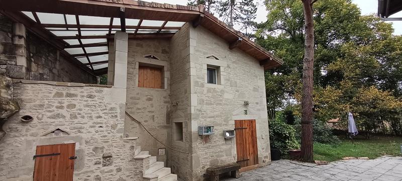 Maison - 232 m² - 8 pièces