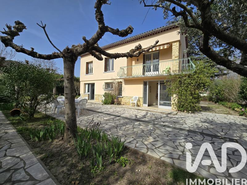 Maison - 146 m² - 6 pièces