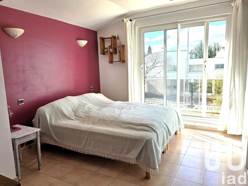 Maison - 235 m² - 9 pièces