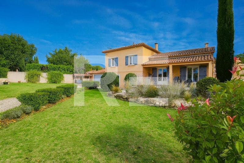 Villa - 163 m² - 6 pièces
