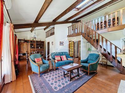 Maison - 139 m² - 5 pièces