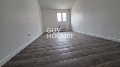 Maison - 80 m² - 5 pièces