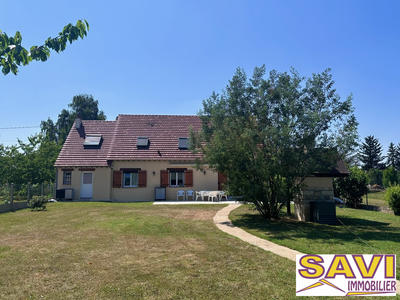 Maison traditionnelle - 174 m² - 8 pièces