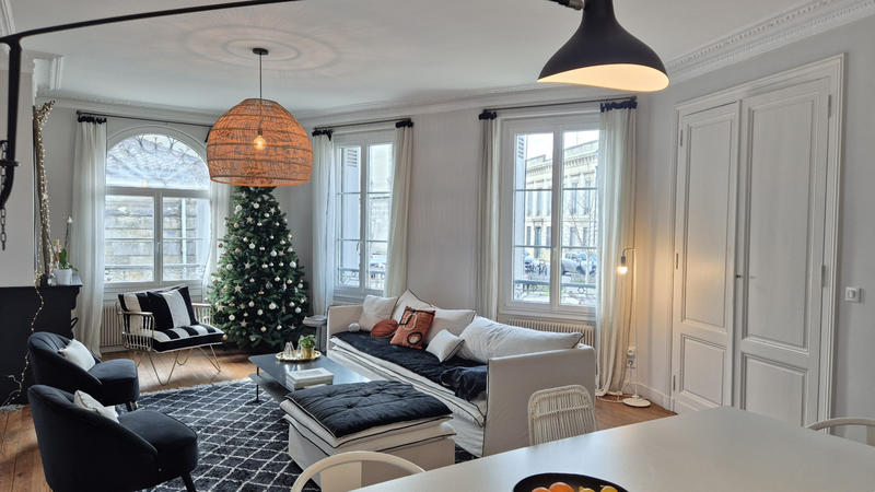 Maison - 195 m² - 8 pièces