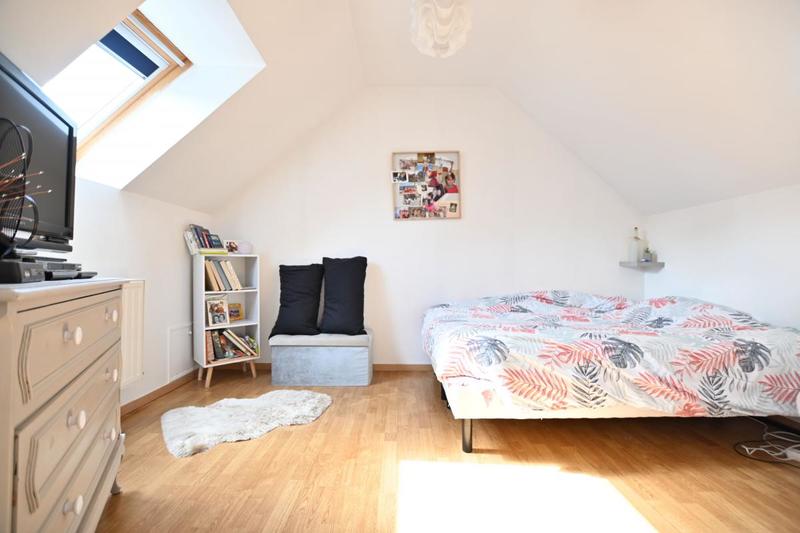 Maison - 99 m² - 4 pièces