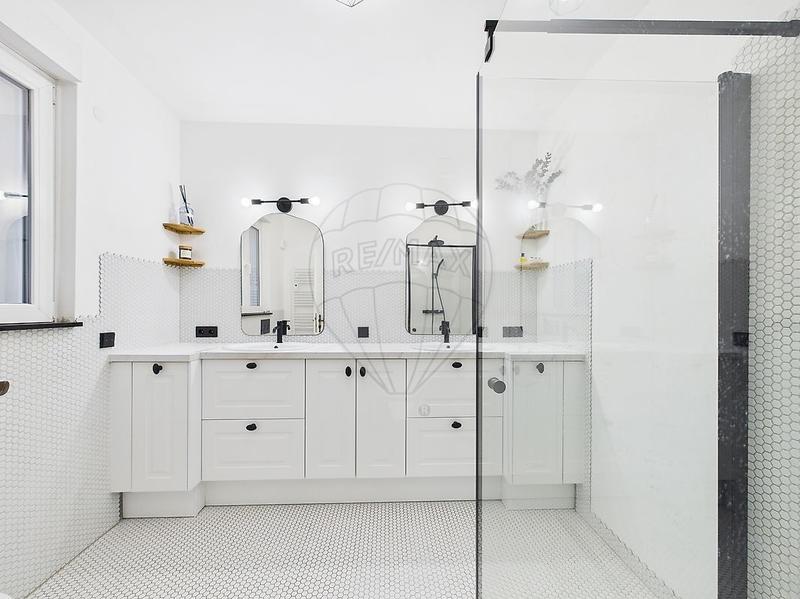 Maison - 143 m² - 6 pièces