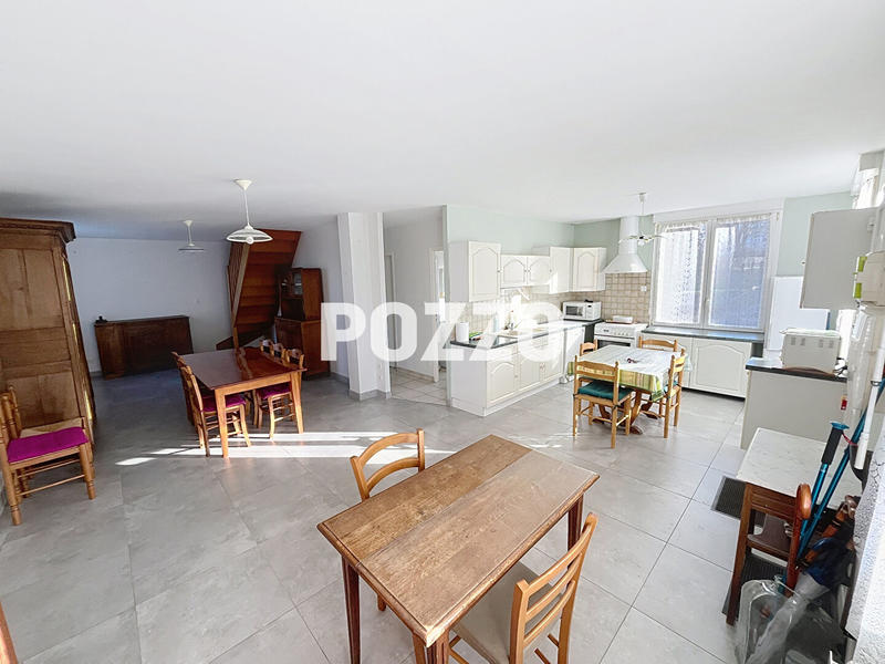 Maison - 90 m² - 5 pièces