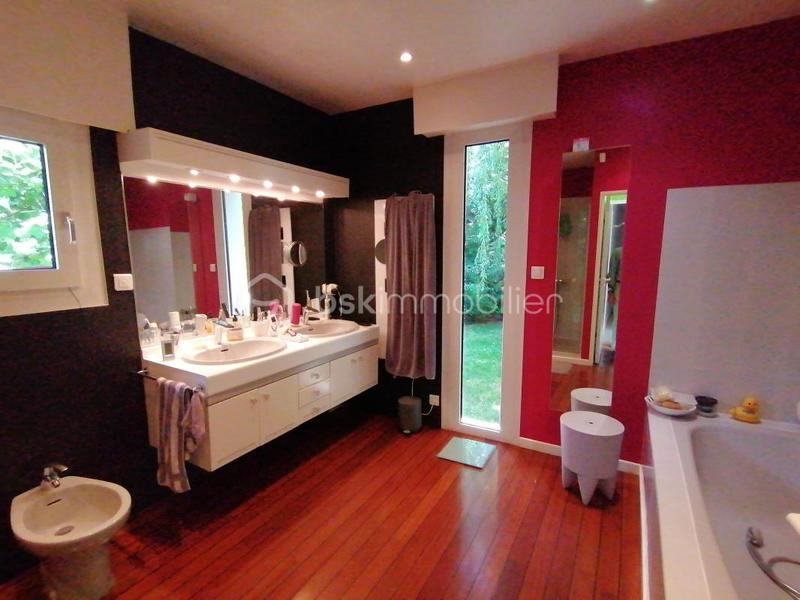 Maison d'architecte - 255 m² - 6 pièces