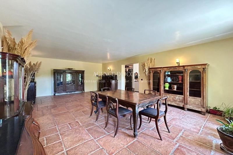 Maison - 450 m² - 10 pièces