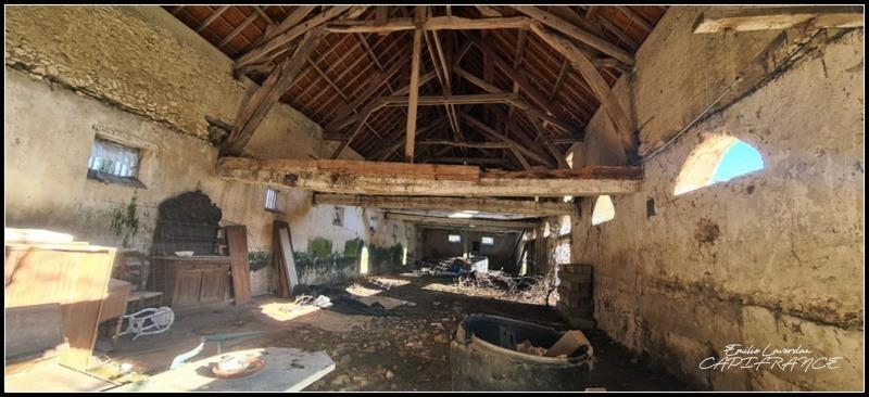 Fermette - 1 300 m² - 2 pièces