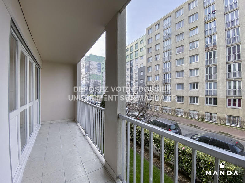 Chambre - 9 m² - 5 pièces