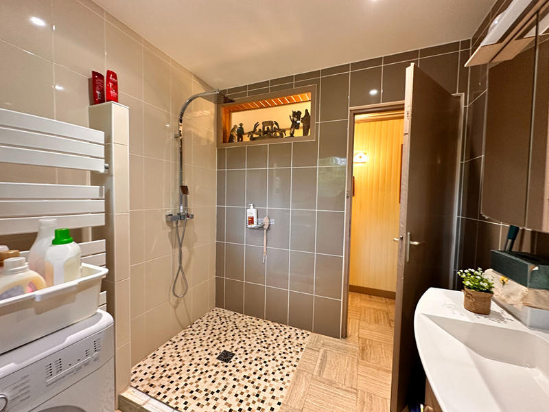 Maison - 204 m² - 6 pièces