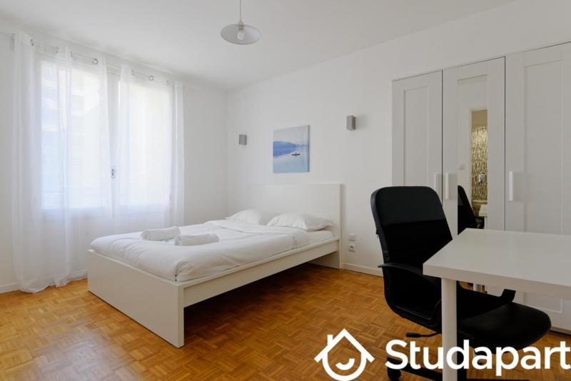 Chambre - 9 m² - 1 pièce