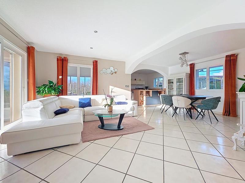 Maison - 120 m² - 5 pièces