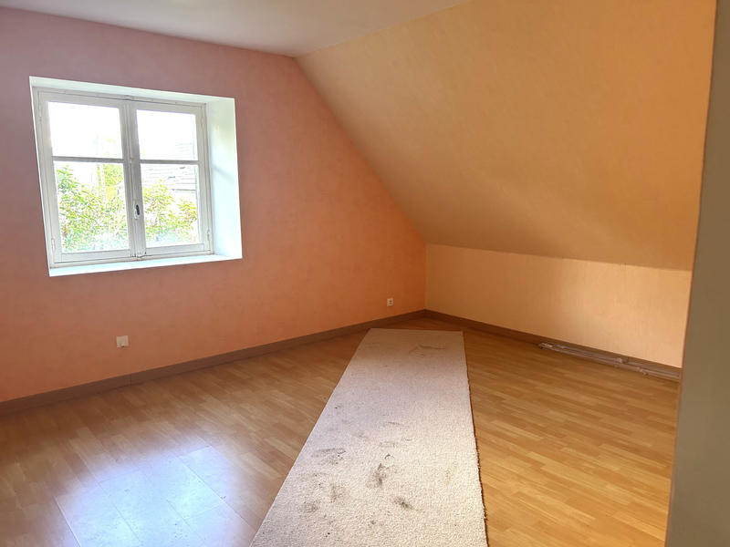 Maison - 100 m² - 8 pièces