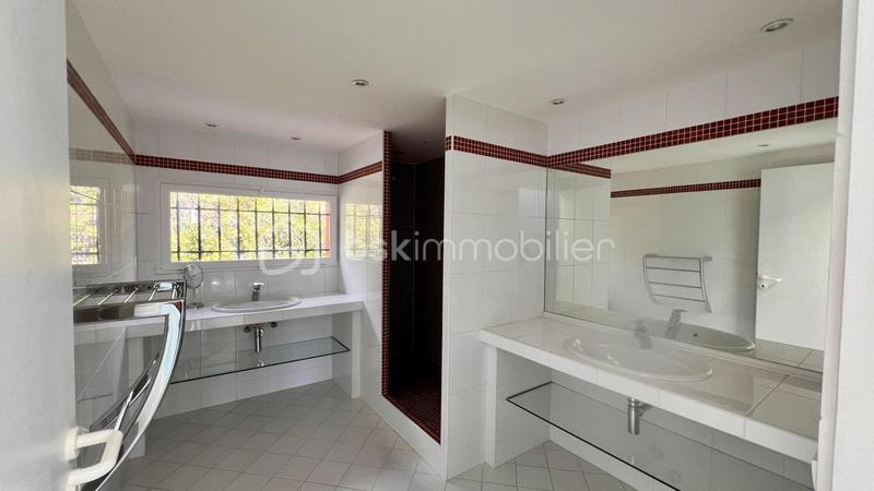 Maison d'architecte - 230 m² - 7 pièces