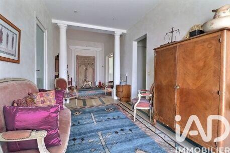 Maison - 289 m² - 10 pièces