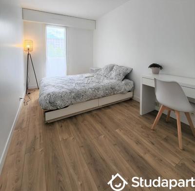 Chambre - 10 m² - 1 pièce